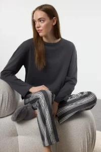 TRENDYOLMİLLA Anthracite Cotton Striped Knitting Pajama Set - Image 2