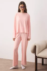 TRENDYOLMiLLA Salmon Polka Dot Soft Touch Knitted Pajama Set - Image 2