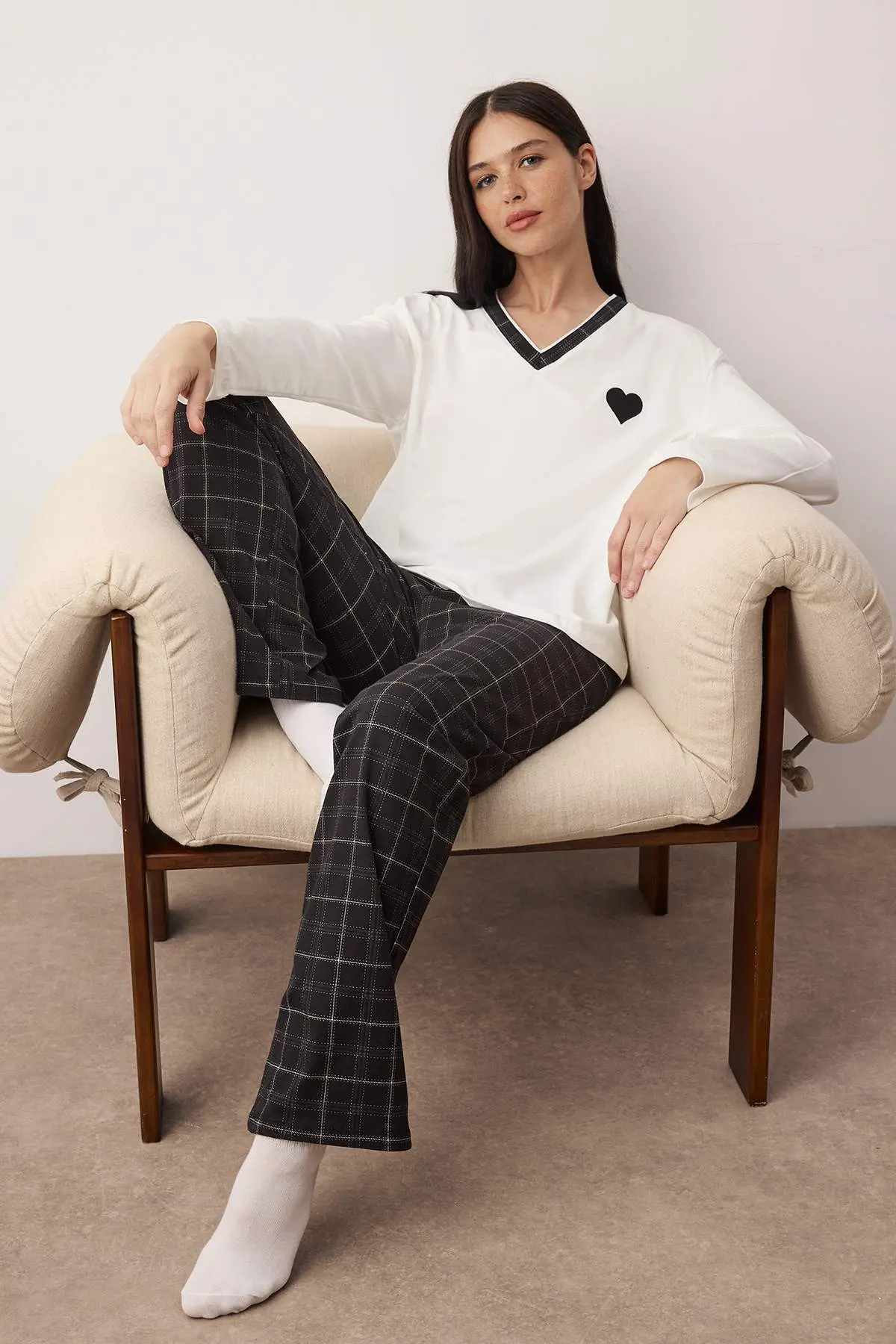THMAW26PT00063-BLACK_1
