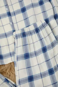 TRENDYOLMİLLA BLUE Checkered Viscose Weaving Pajama Set - Image 6