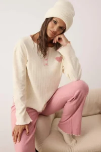 TRENDYOLMiLLA Ecru-Pink Cotton Heart Embroidered Baby Overlocked Corded Knitted Pajama Set - Image 2