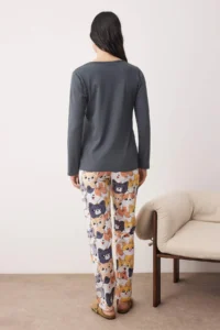 TRENDYOLMiLLA Anthracite Cat Patterned Cotton Lycra Soft Touch Knitted Pajama Set - Image 4