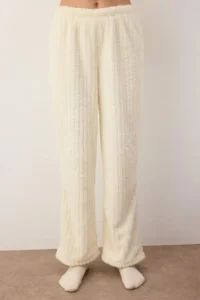 TRENDYOLMiLLA Ecru Buttoned Pocketed Floral Embroidered Wellsoft Knitted Pajama Set - Image 3