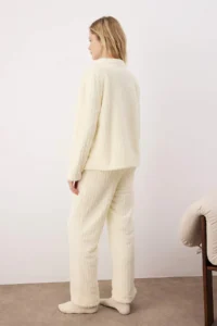 TRENDYOLMiLLA Ecru Buttoned Pocketed Floral Embroidered Wellsoft Knitted Pajama Set - Image 4