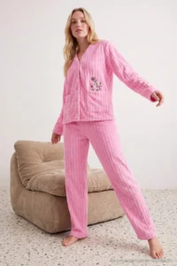 TRENDYOLMiLLA Pink Buttoned Pocketed Floral Embroidered Wellsoft Knitted Pajama Set