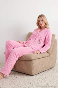 TRENDYOLMiLLA Pink Buttoned Pocketed Floral Embroidered Wellsoft Knitted Pajama Set - Image 3