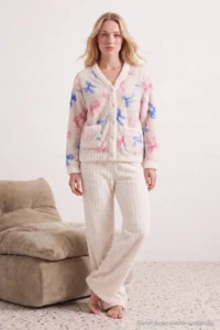 TRENDYOLMiLLA Ecru Ribbon Patterned Wellsoft Knitted Pajama Set - Image 2