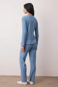 TRENDYOLMiLLA Mavi Floral Baby Overlocked Corduroy/Pointel Knitted Pajama Set - Image 4