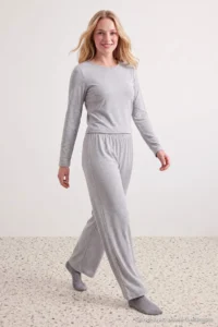 TRENDYOLMiLLA Gray Melange Viscose Knitted Pajama Set - Image 2