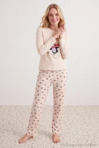 TRENDYOLMiLLA Ecru Penguin Patterned Soft Touch Winter Waffle Knitted Pajama Set - Image 2