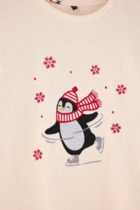TRENDYOLMiLLA Ecru Penguin Patterned Soft Touch Winter Waffle Knitted Pajama Set - Image 5
