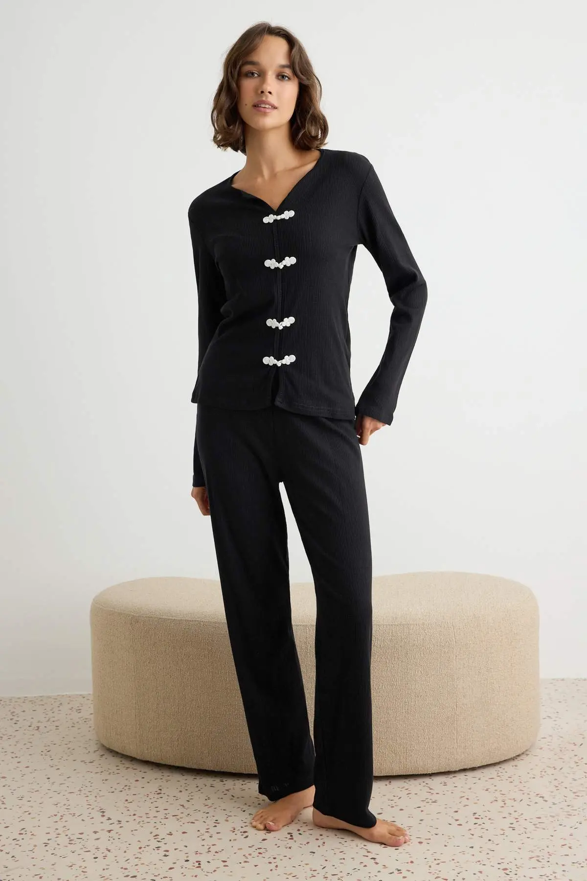 THMAW27PT00062-BLACK_1