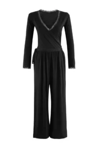 TRENDYOLMİLLA Black Lace Detailed Double breasted Viscose Knitting Pajama Set - Image 3