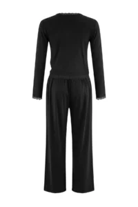 TRENDYOLMİLLA Black Lace Detailed Double breasted Viscose Knitting Pajama Set - Image 6