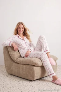 TRENDYOLMiLLA Ecru Floral Piping Detailed Soft Toe Winter Corduroy Knitted Pajama Set