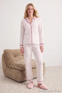TRENDYOLMiLLA Ecru Floral Piping Detailed Soft Toe Winter Corduroy Knitted Pajama Set - Image 3