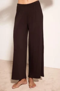 TRENDYOLMİLLA Brown Premium Viscose Boxed Knitting Pajama Set - Image 3