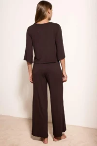 TRENDYOLMİLLA Brown Premium Viscose Boxed Knitting Pajama Set - Image 4