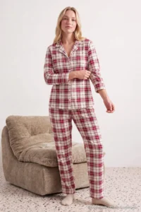TRENDYOLMiLLA Multicolored Plaid Soft Touch Knitted Pajama Set - Image 2