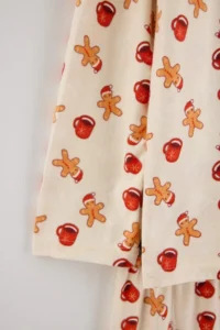 TRENDYOLMiLLA Ecru New Year Patterned Soft Touch Knitted Pajama Set - Image 3
