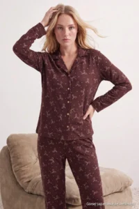 TRENDYOLMiLLA Brown Ribbon Patterned Soft Touch Knitted Pajama Set - Image 3