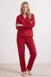 TRENDYOLMiLLA Red Plaid and Heart Patterned Soft Touch Knitted Pajama Set - Image 2