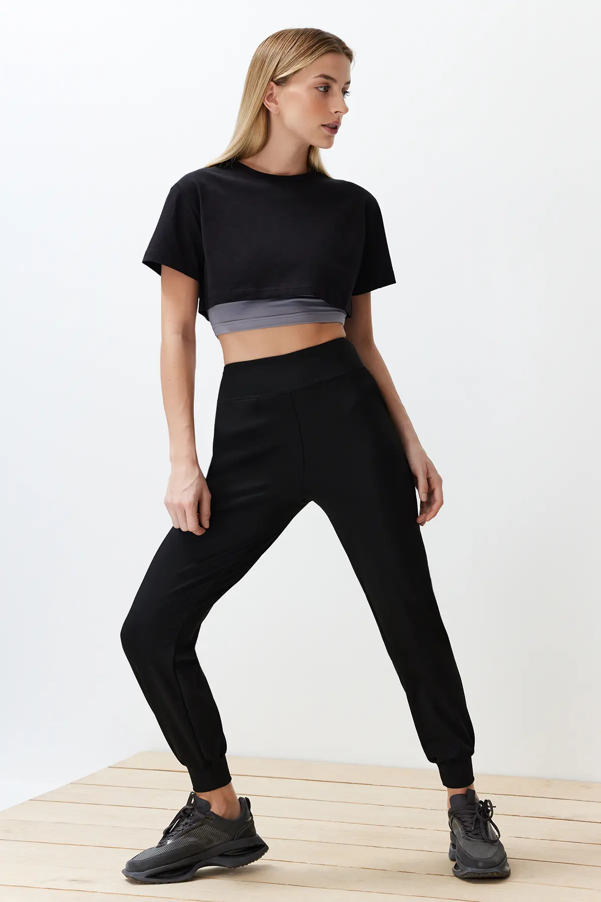 THMSS24EA00001-BLACK_1