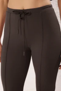 TRENDYOLMİLLA Brown Scuba Material Binding Detailed Sports Knitting Sweatpants - Image 3