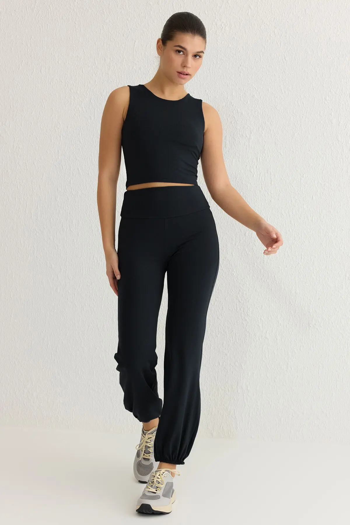 THMSS25EA00004-BLACK_1