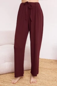 TRENDYOLMiLLA Claret Red Baby Overlocked Soft Touch Ribbed/Pointel Knitted Pajama Set - Image 3
