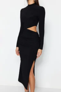 TRENDYOLMİLLA Black Cut Out Detailed shift/Plain Cut Midi Knitting Dress - Image 4