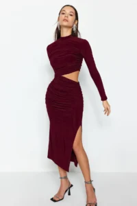 TRENDYOLMİLLA Burgundy Cut Out Detailed shift/Plain Cut Midi Knitting Dress - Image 3