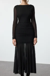 TRENDYOLMİLLA Black Transparan Sleeve Detailed Fish Form Maxi Knitting Tulle Dress - Image 3