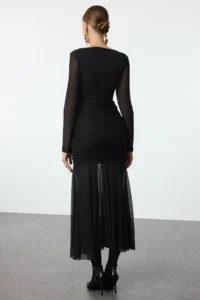 TRENDYOLMİLLA Black Transparan Sleeve Detailed Fish Form Maxi Knitting Tulle Dress - Image 5