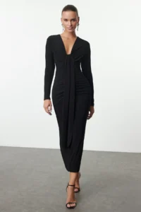 TRENDYOLMİLLA Black bodycone/Bodysuit hugging Maxi Knitting Dress