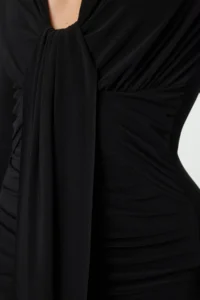 TRENDYOLMİLLA Black bodycone/Bodysuit hugging Maxi Knitting Dress - Image 4