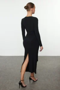 TRENDYOLMİLLA Black bodycone/Bodysuit hugging Maxi Knitting Dress - Image 5