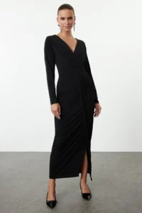TRENDYOLMİLLA Black bodycone/Bodysuit hugging Maxi Knitting Dress - Image 2