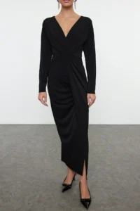 TRENDYOLMİLLA Black bodycone/Bodysuit hugging Maxi Knitting Dress - Image 3