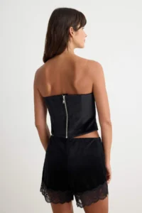 TRENDYOLMİLLA Black Strapless Velvet Corset Bustier - Image 5