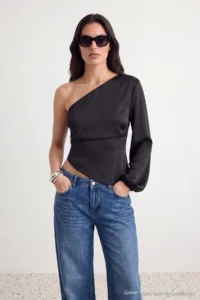 TRENDYOLMİLLA Black Asymmetric Collar removable Tassel Arched Satin Blouse - Image 4