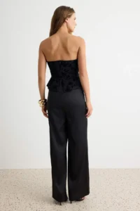 TRENDYOLMİLLA Black Flok Detailed Strapless Regular Maxi Weaving Satin Jumpsuit - Image 4