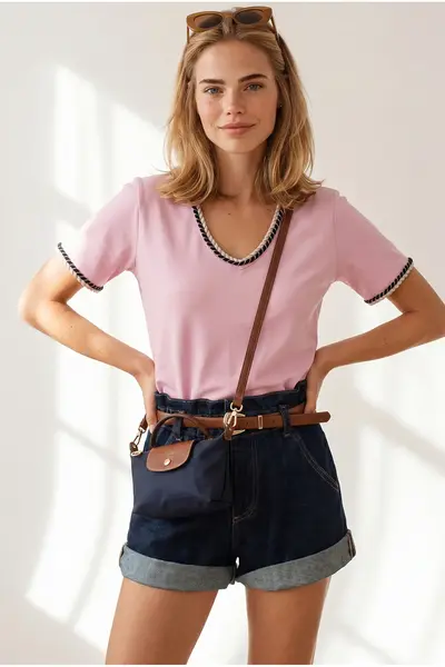 Olalook Women's Pink V-Neck Chain Garnished Flexible Ribbed T-Shirt