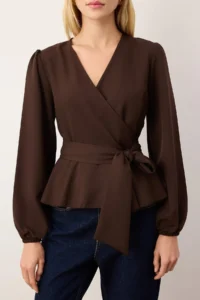 TRENDYOLMİLLA Brown Double breasted Binding Detailed  Weaving Blouse - Image 3