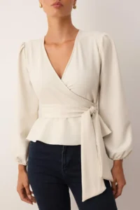 TRENDYOLMİLLA Ecru Double breasted Binding Detailed Weaving Weaving Blouse - Image 3