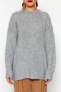 TRENDYOLMİLLA Light Gray Wide Pattern Soft textured Basic Knitwear Sweater - Image 3