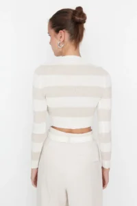 TRENDYOLMİLLA Ecru Crop Couple Cotton Color Bloklu Knitwear Sweater - Image 10