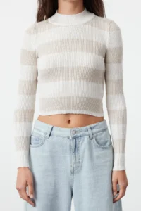 TRENDYOLMİLLA Ecru Crop Couple Cotton Color Bloklu Knitwear Sweater - Image 4