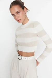 TRENDYOLMİLLA Ecru Crop Couple Cotton Color Bloklu Knitwear Sweater - Image 8