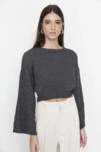 TRENDYOLMİLLA Anthracite Crop Wide Pattern Spanish Arm Knitwear Sweater - Image 3